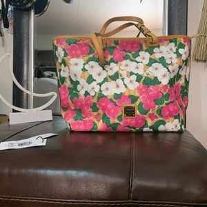 Floral leisure shopper